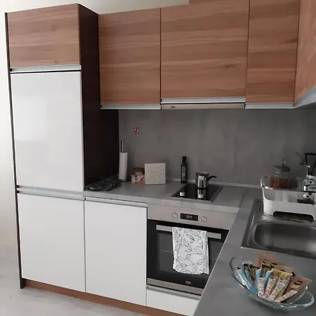 Carpe Diem Luxury Downtown Apartment * ヴァルナ