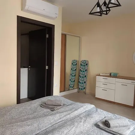 アパート Carpe Diem Luxury Downtown Apartment ヴァルナ