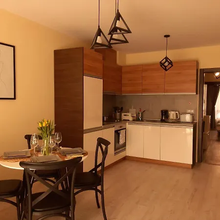 Carpe Diem Luxury Downtown Apartment アパート ヴァルナ