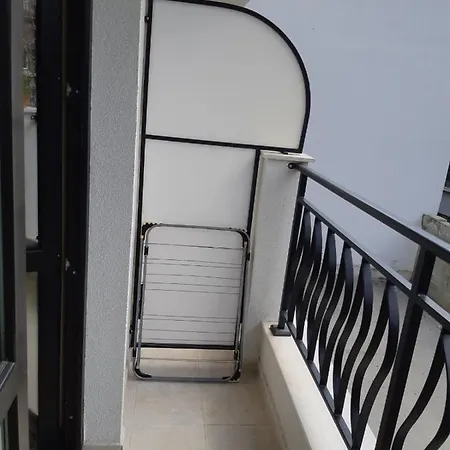 Carpe Diem Luxury Downtown Apartment